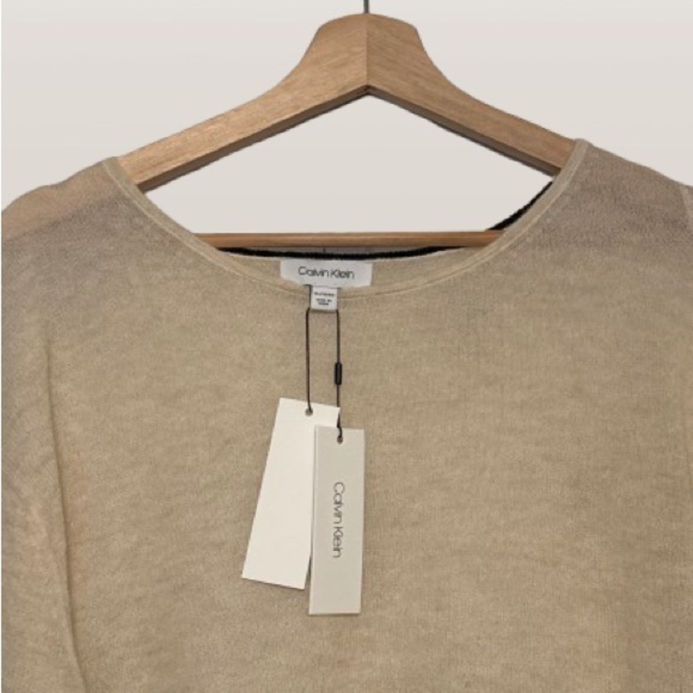 Calvin Klein Women's Cream Sweater with Black Trim - Picture 2 of 4